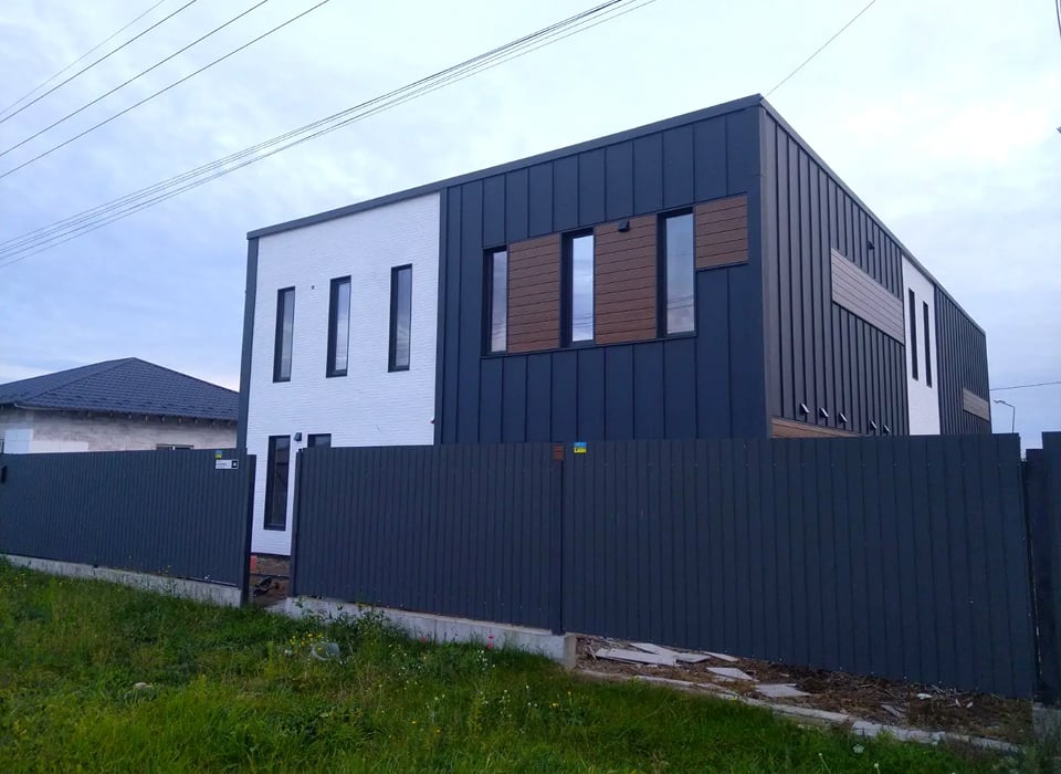 Окремо стояча будівля