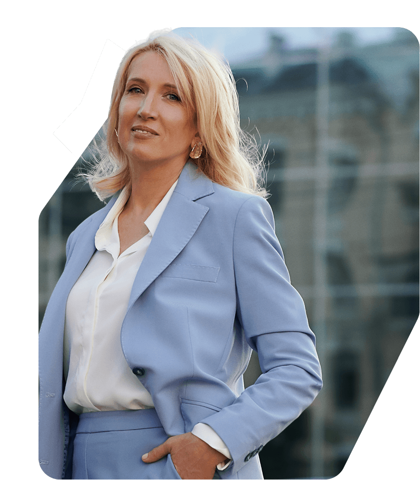 Олена Бондарук - агент нерухомості